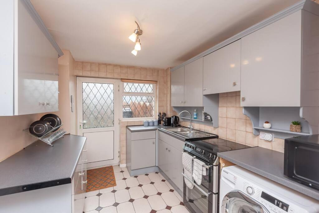 Leed City Centre - Armley Wortley Leeds  Eksteriør bilde