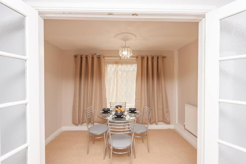 Leed City Centre - Armley Wortley Leeds  Eksteriør bilde